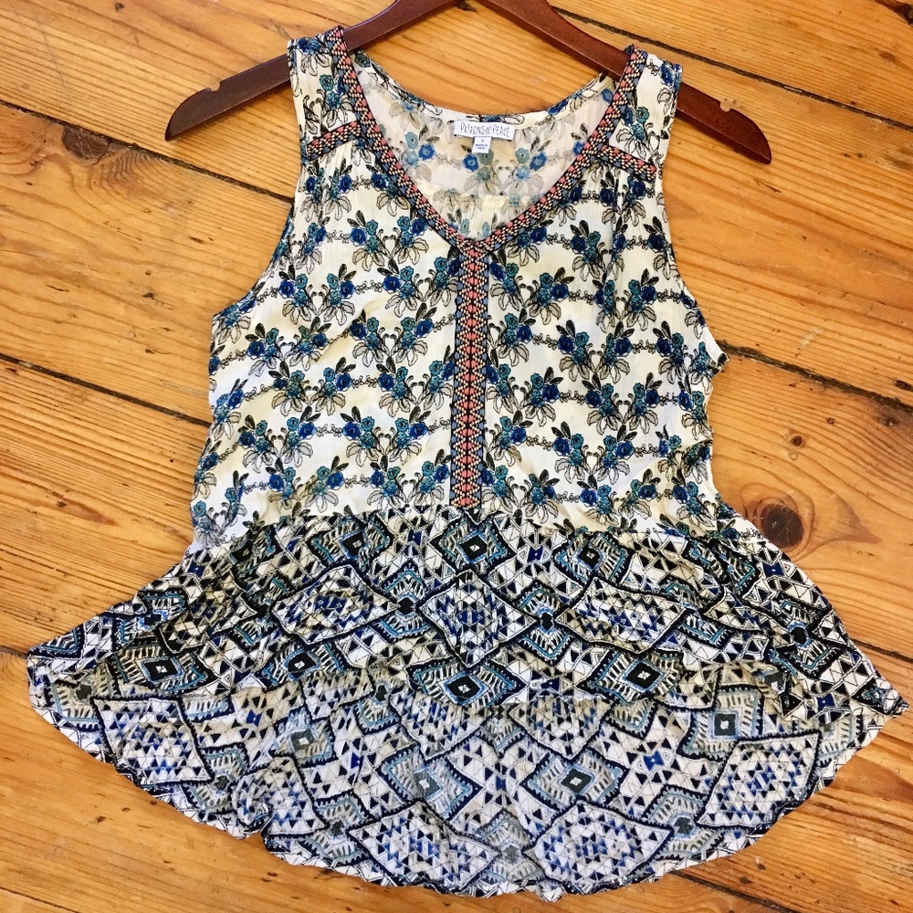 Boho Patrons of Peace High Low Ruffle Bottom Top S